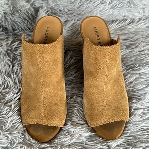 LUCKY BRAND REYGAN WEDGE SANDAL